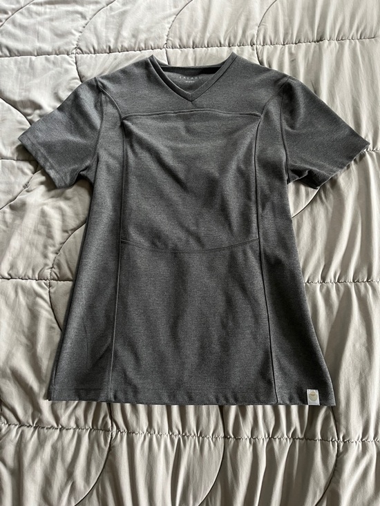 lalabu Other - Lalabu Baby Wearing V-Neck Shirt in Dark Gray
